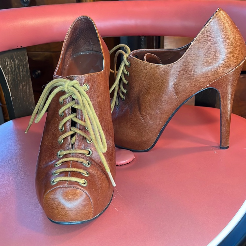 Chinese Laundry lace up bootie boot heel Oxford brogue brown retro pinup